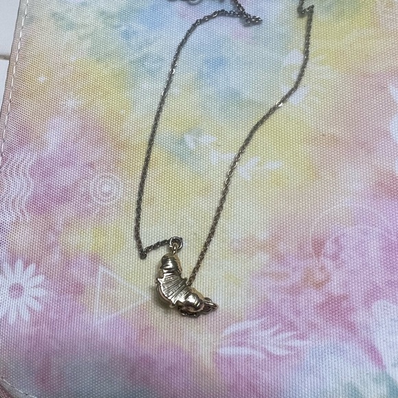 Disney Minnie Mouse Necklace - Picture 5 of 8